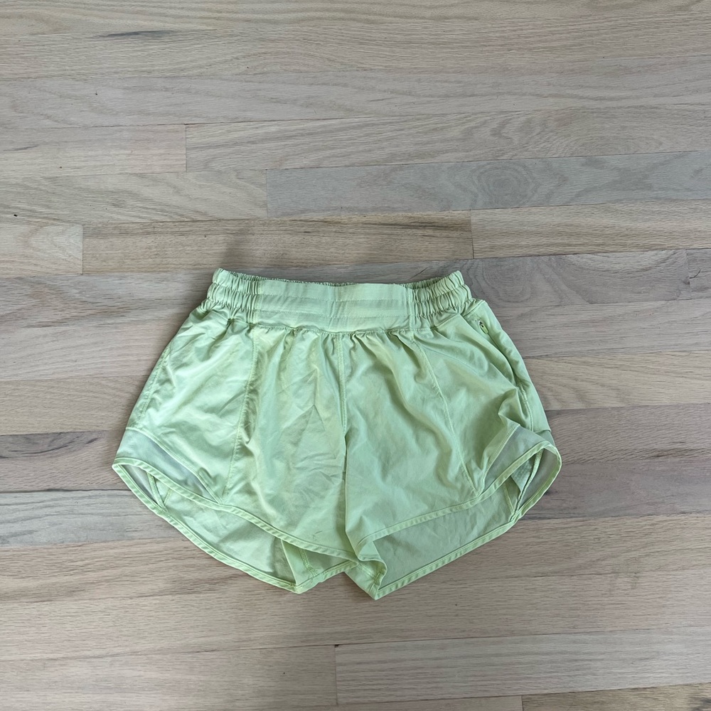 Lululemon hotty hot 4” shorts
